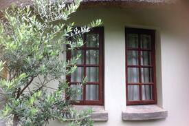 Harare East Villa | Hathaway Small House cottage
