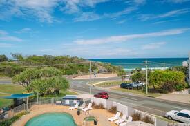 Coolum Beach Apartment | Absolute Beachfront - First Bay Beach - Coolum