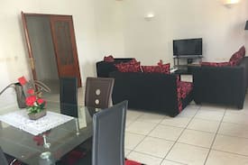 Libreville Apartment | Appartement À Kalikak dans immeuble Arc-en-ciel