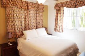 Westwind Bed & Breakfast | Golden Palm B & B Guava Suite