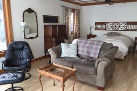 Oshkosh House | EAA Oshkosh 5 Bed / 4 Bath on Lake Winnebago
