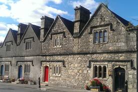 Graiguenamanagh Cabin | Beautifully Restored Widow's Cottage Getaway