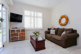 Currarong Cabin | Sirena Beach Cottage- time to relax and unwind