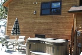 Colonial Pine Hills House | Private Entrance B&B level in Whispering Pines