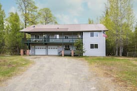 Nikiski House | Pride of the Kenai 5bd 4bth sleeps upto 15