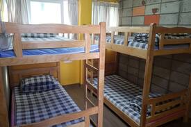 Chungmu Hostel | 더팝콘 게스트하우스 여성전용 4인실(개별화장실 동피랑 마을 도보1분 중앙시장도보3분!)통영