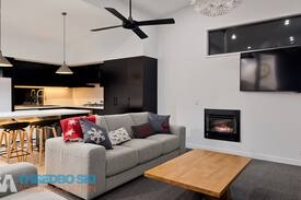 Lake Crackenback Villa | Monument Chalet in Crakenback Resort