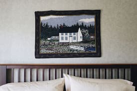 Trinity Bed & Breakfast | Maidment House B&B Gardenview room central Trinity