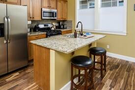 River West Apartment | Amazing West Side - Walk Everywhere- Dog Friendly