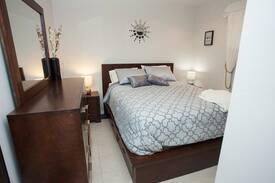 Wasaga Beach Bed & Breakfast | Casa Wasaga B&B (Roma Suite)