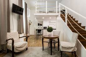 Belvaros - Lipotvaros Apartment | 57 Steps from the Basilica