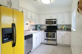 Pensacola Beach Cabin | The "Cowa-bungalow!"Sleeps 14! Walk to the Beach
