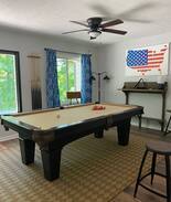 Helen Apartment | Oben Retreat,private hot tub, fire pit,pool table