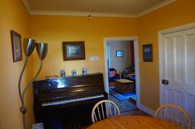 Akaroa Hotel | Chez La Mer -Unique Character Accommodation (dorm)