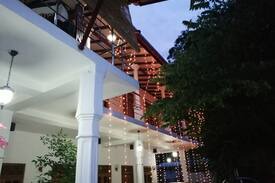 Dambulla Bed & Breakfast | Lak view family resort