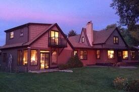 Oshkosh House | EAA Oshkosh 5 Bed / 4 Bath on Lake Winnebago