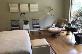Dallas House | Ash Creek Room With a View