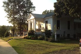 Water Valley House | The Cedars 1863 Guesthouse