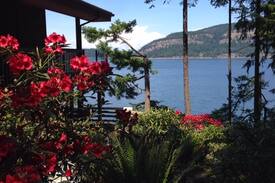 Pender Island House | Luxurious Oceanfront Manor House