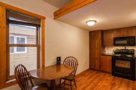 Yellowknife Cabin | Old Town Log Cabins