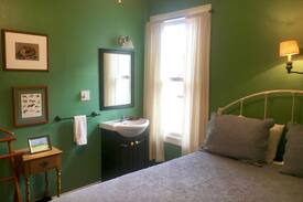 Walnut Grove House | Farm to Fork- Fun in The Delta in The Bartlett
