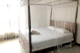 Pelena House | Private and bright room in Weligama. (With A/C)