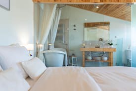 Monserrate House | Quarto Pirica, stunning suite on Sintra mountain