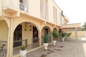 Afienya Bed & Breakfast | Comfortable Private bed & breakfast in Tema
