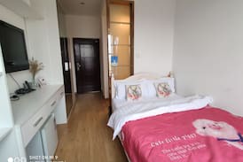 Longquanyi Apartment | 温馨大床房
