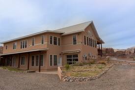 Bluff House | The Retreat at Calf Canyon