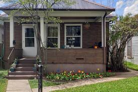 Laramie House | Spring Break, ski trip? 30 minutes to the Snowies!