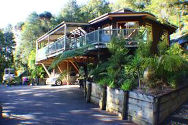 Paihia House | Manuka view Lodge>