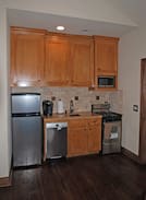 Madisonville Other | Green Oaks Cattle Company - Texas Guesthouse