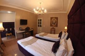 Podgorica Bed & Breakfast | Lux Room in Hotel Kosta'S