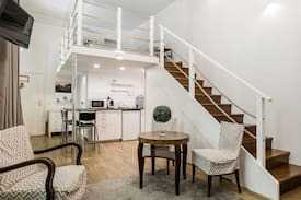Belvaros - Lipotvaros Apartment | 57 Steps from the Basilica