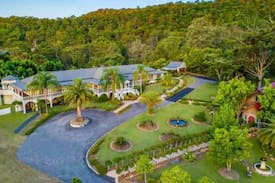 Maudsland House | Magnolia Manor Rustic Chapel on Acreage