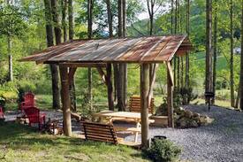 Clyde RV Rental | Bear Wall'r Bus Adventure Lodging
