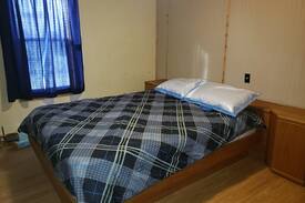 Coronation House | Suitable for Workers and Hunters!
