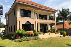 Entebbe House | The Hive Entebbe Guesthouse