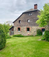 Trois-Ponts House | Petite maison typique dans une ancienne ferme