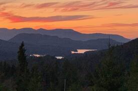 Shawnigan Lake House | Luxury Modern House with Lake Views and Art Studio