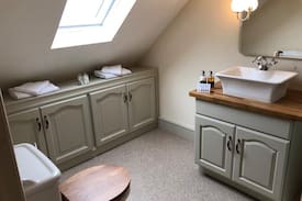 Llandissilio West Bed & Breakfast | Three Wells B&B “Solva Bedroom”