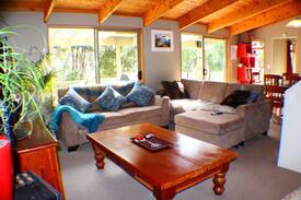 Paihia House | Manuka view Lodge>
