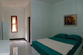 Yogyakarta House | Bumi Imang Homestay (Syariah)