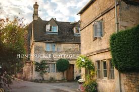 Painswick Cabin | Honeysuckle Cottage - cosy with valley views