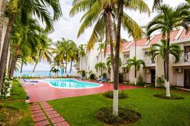 Tower Isle Apartment | Chrisanns Hidden Cove Double Bedroom max 3 guests