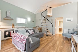 Brittas Cabin | Cosy Lodge in the Dublin mountains.