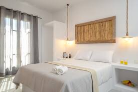 Plaka Apartment | Vive Mare Deluxe Triple Ground floor