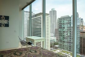 Streeterville Apartment | Lux High-rise 2B/2B in Magnificent Miles