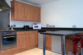 Butetown Apartment | Cosy Flat Walk to Cardiff Centre